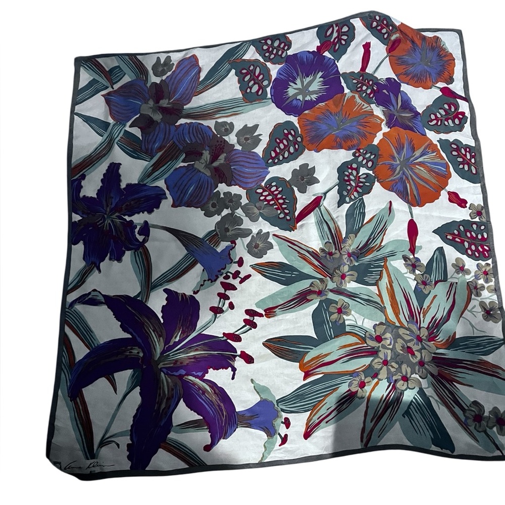 Anne Klein vintage silk scarf 30”x 30”
